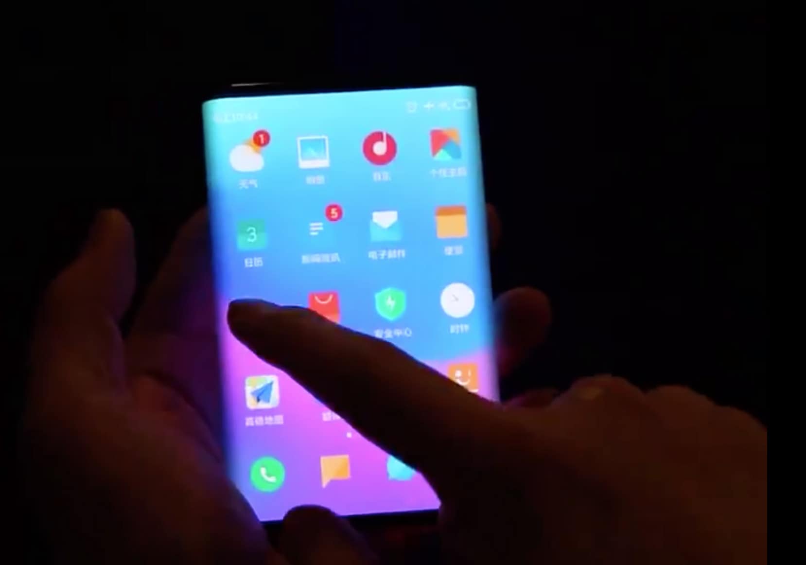 smartphone dobrável da xiaomi cai na internet e arrasa!