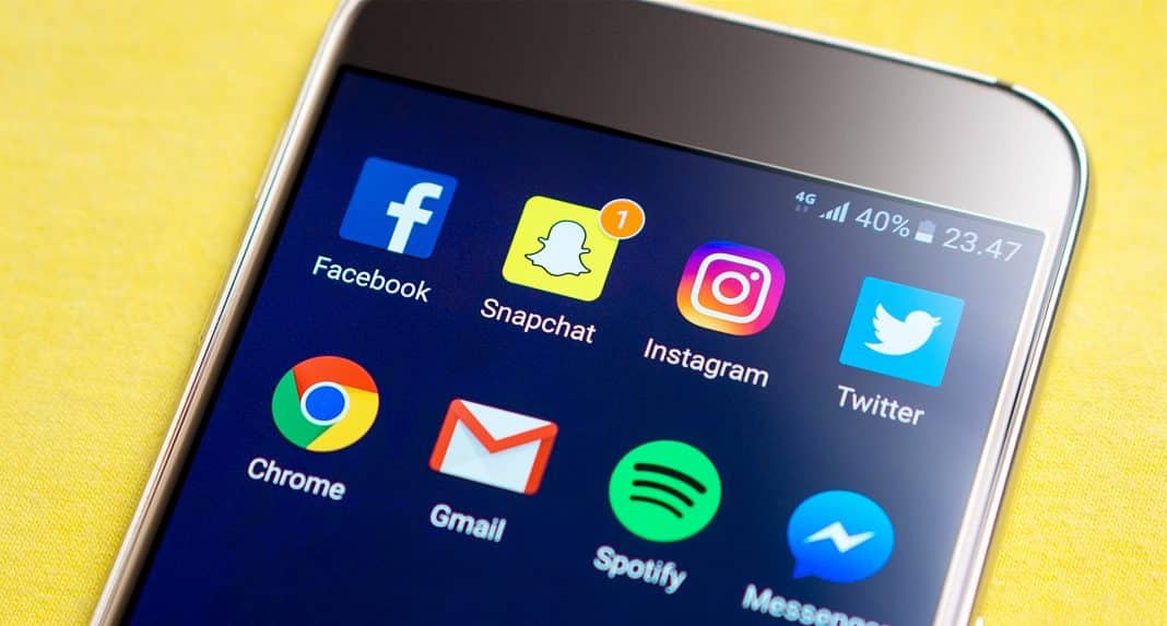 Instagram publicar no passado, Snapchat câmara dupla, doar através do instagram