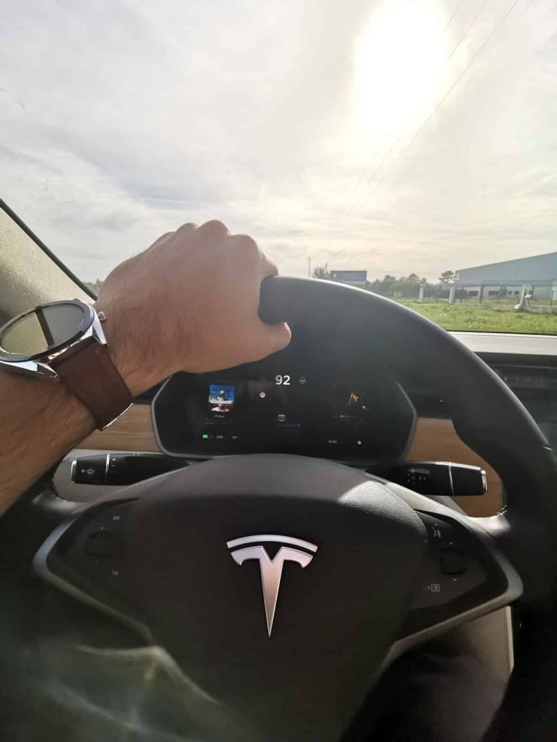 o seu tesla sabe muito sobre si mas não guarda bem segredos