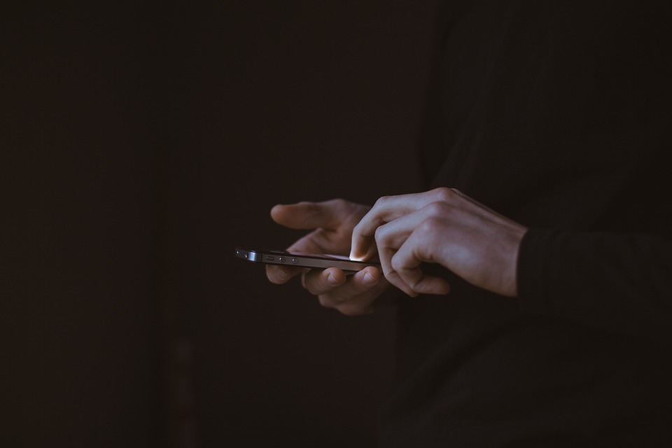 Android: اكتشف من يتصل بك وحظر المكالمات المزيفة!