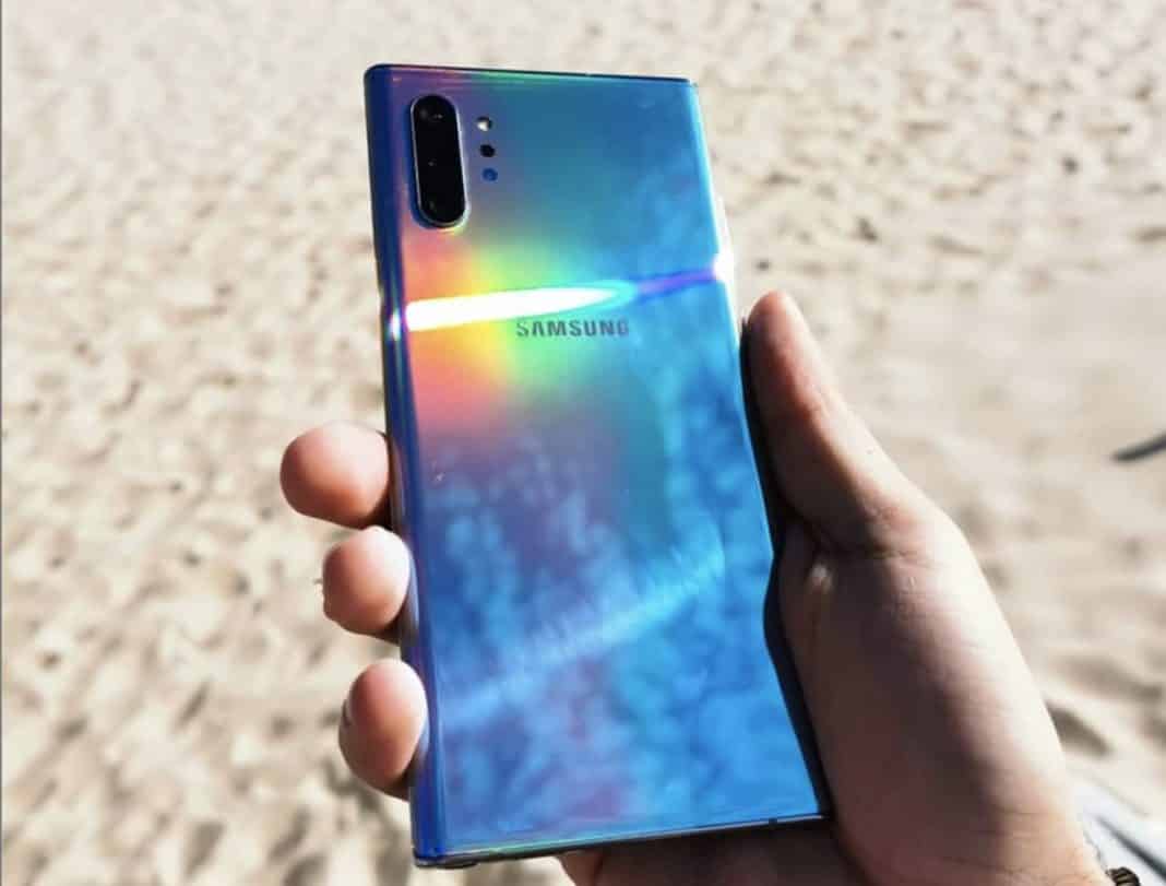 note 10 atualização, telemóvel no verão