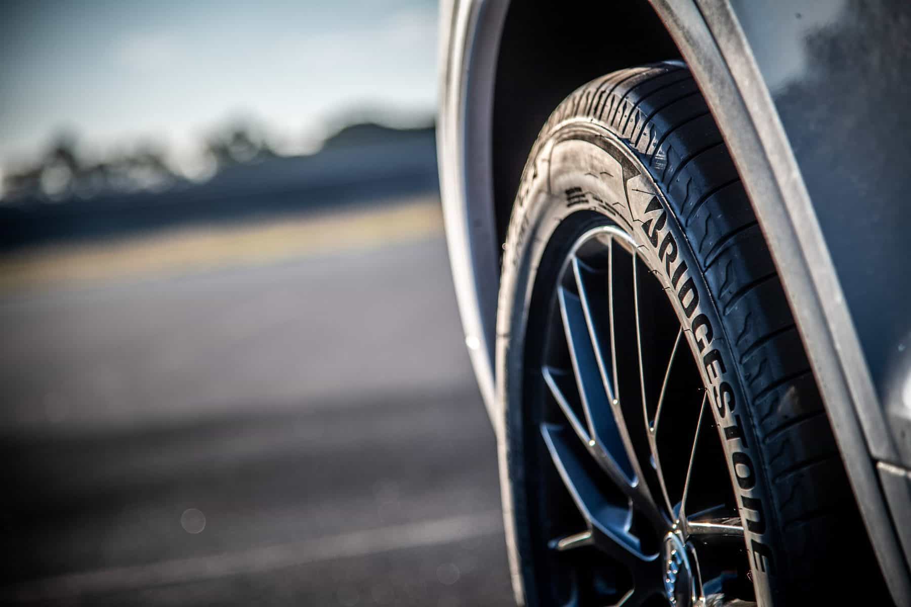 Automóveis: O pneu ainda é redondo. Mas está cheio de tecnologia!