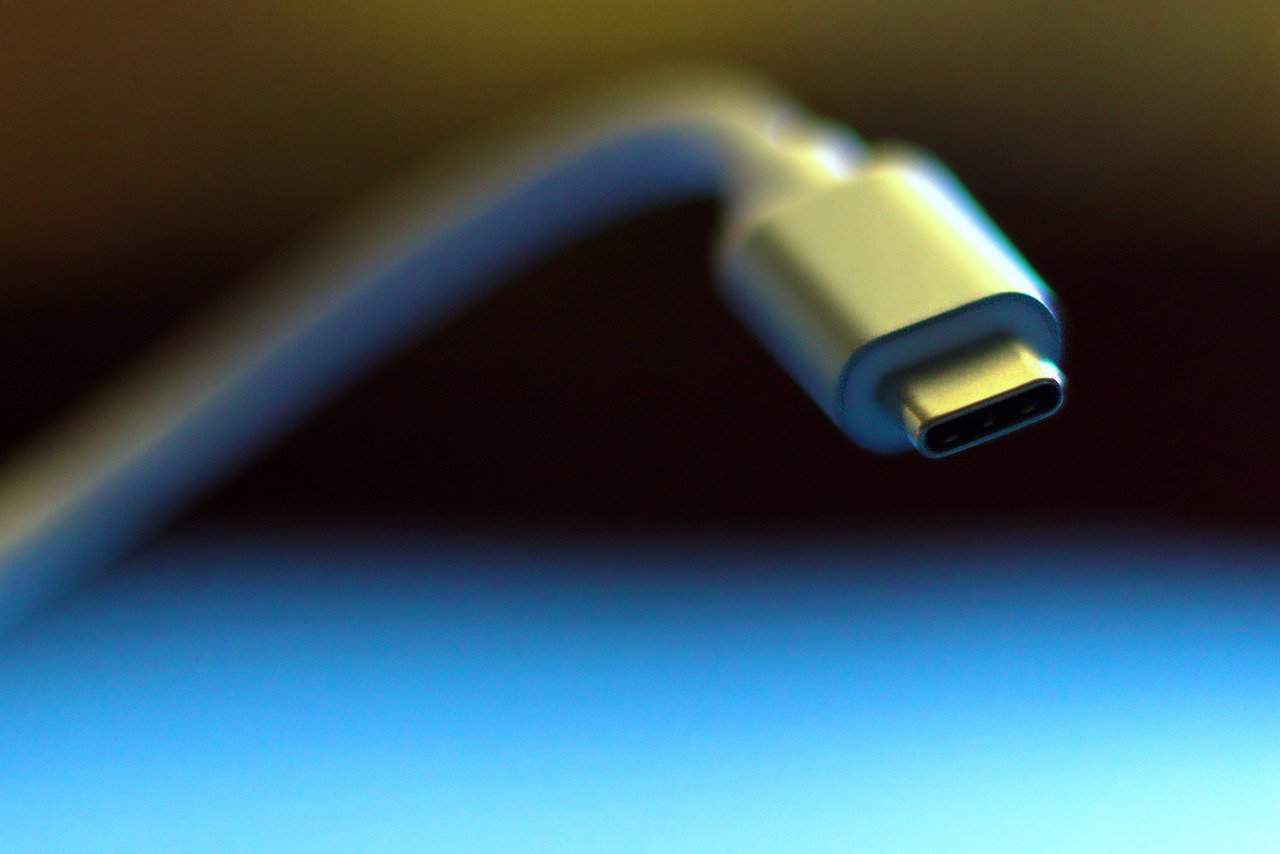 Deve deitar fora os cabos USB antigos? A resposta é não!