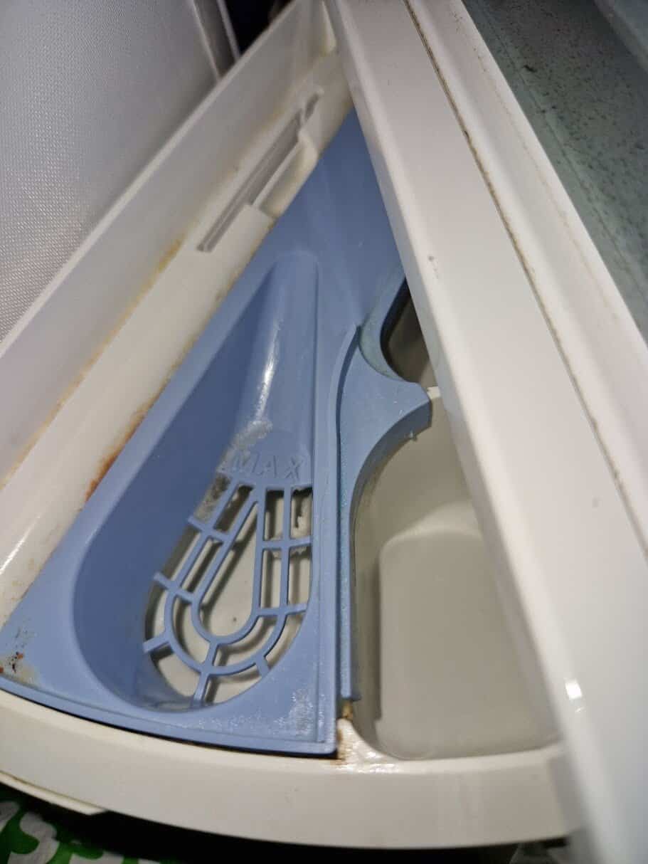 lavadora secreta, Lavadora: ¡Si no quitas este artículo, no se lavará correctamente!