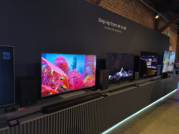 Subscrever uma smart TV, comprar uma televisão, upscaling de 4K, tv 114 polegadas