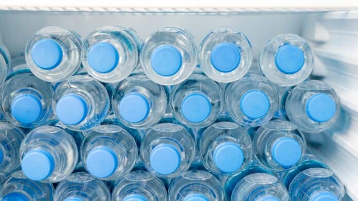 O erro ao escolher garrafas de água que pode afetar a tua saúde, O símbolo na água engarrafada que quase ninguém conhece
