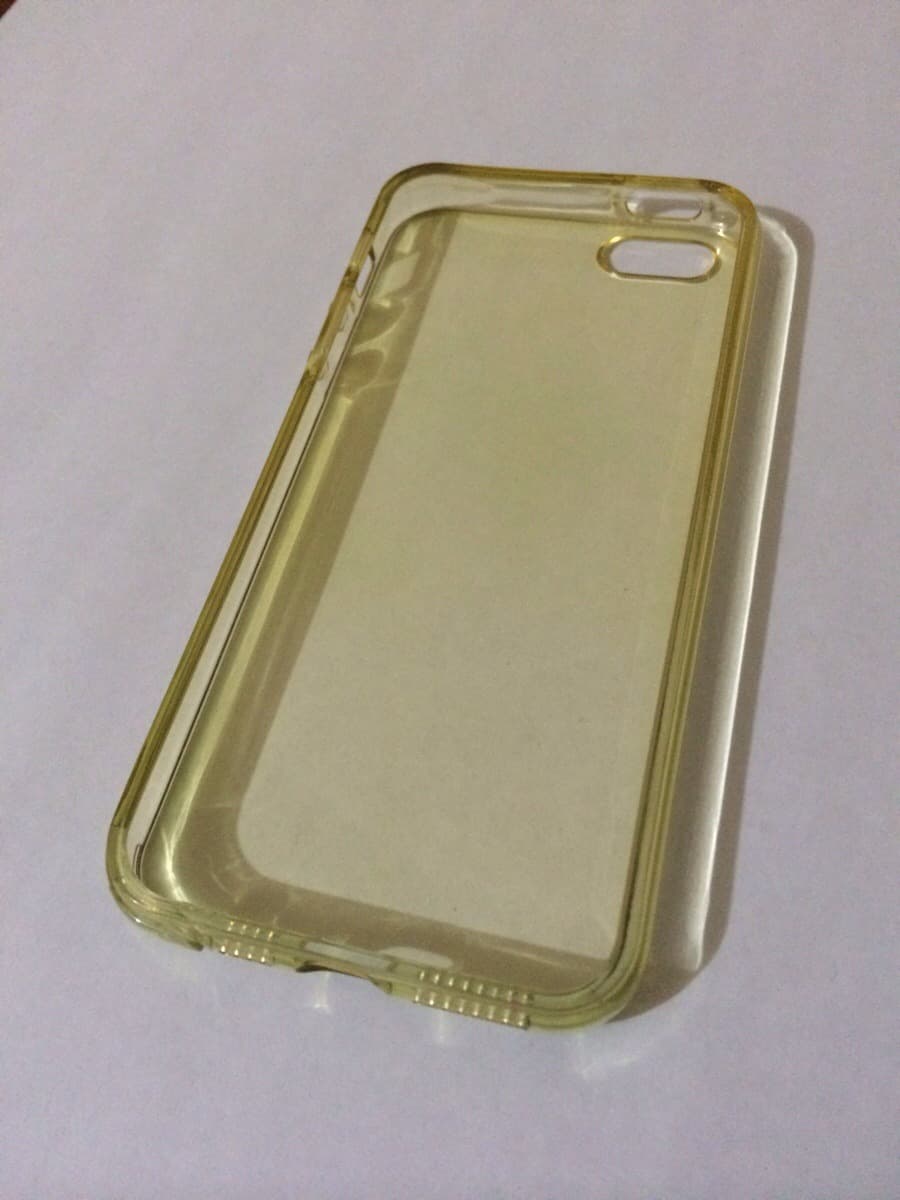 Capas dos smartphones ficam amareladas. Sabe porquê?
