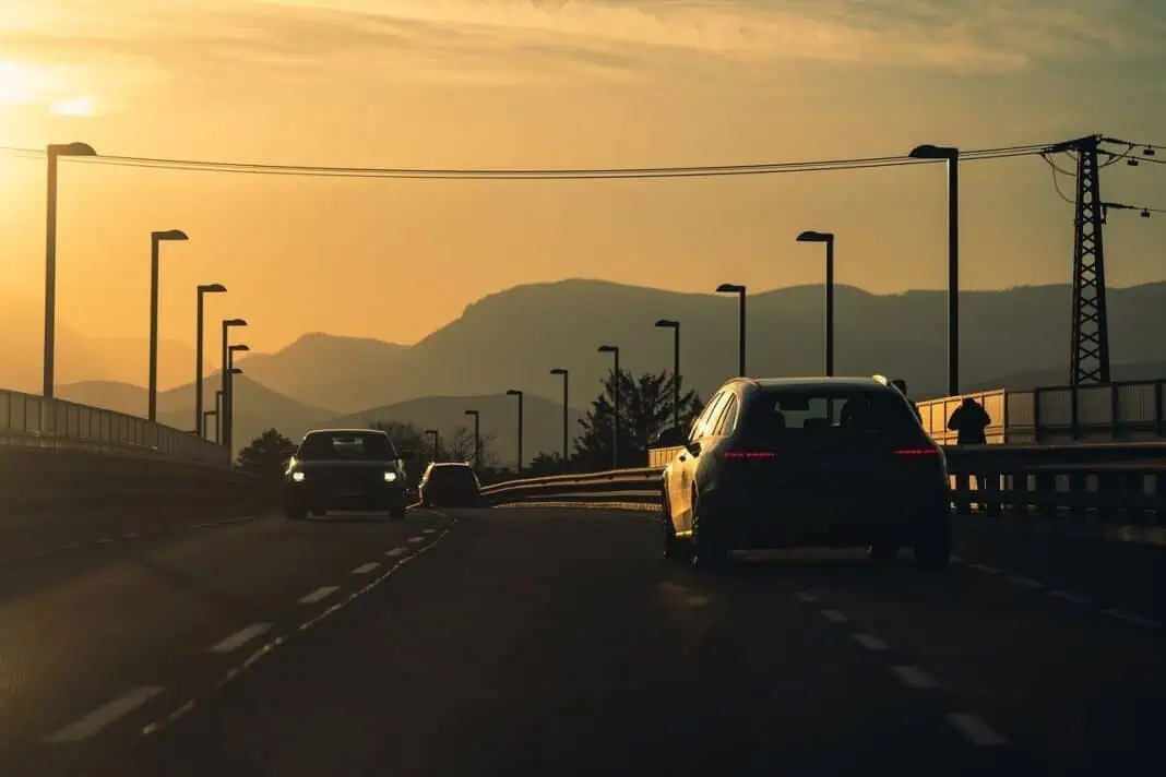 proteger danos do sol, automóveis em acidentes