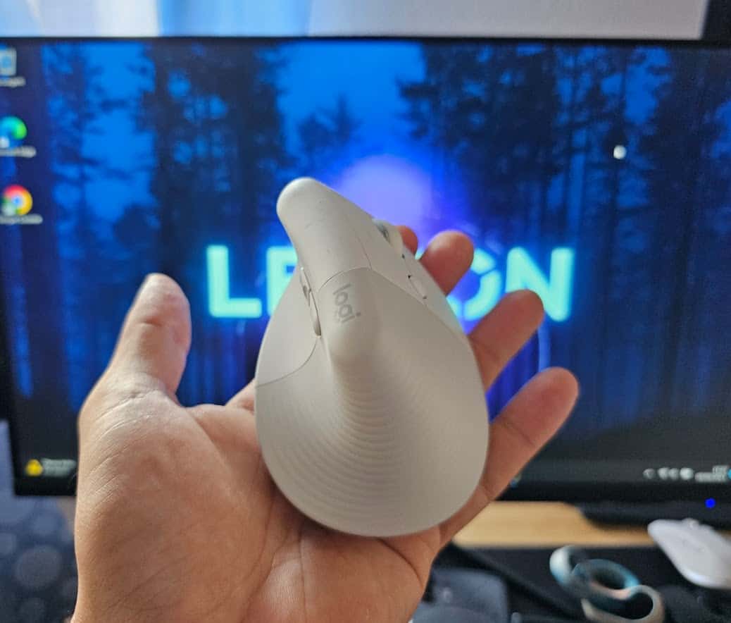 Utilizar um Rato Vertical no dia-a-dia. É estranho! Mas é bom!