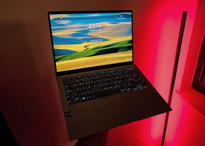 bateria do portátil durar, entornar bebida no portátil, portátil assistência, quanto dura a bateria de um portátil?