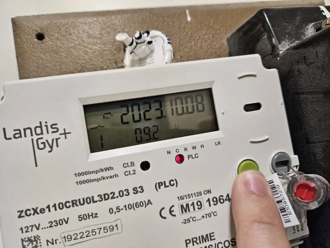 poupar na conta da luz, baixar a fatura da luz, desperdiçar eletricidade, reduzir a conta da luz!