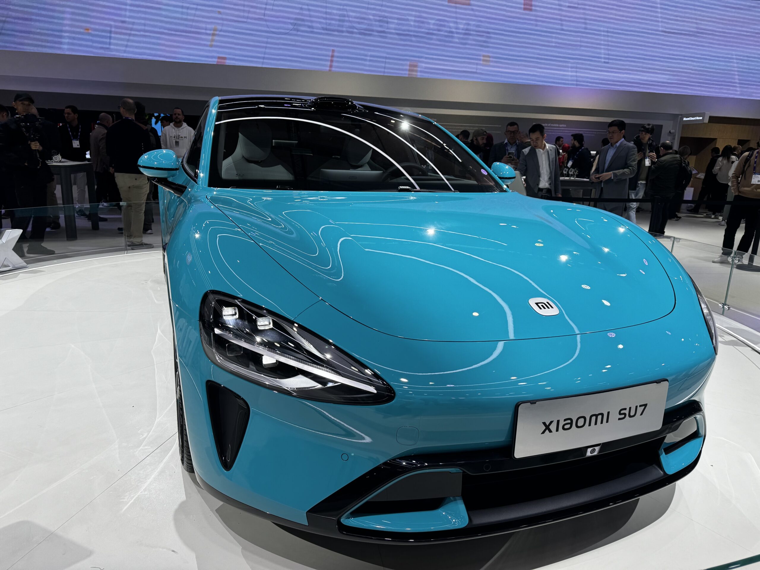 Xiaomi SU7: Design impressionante ao vivo!