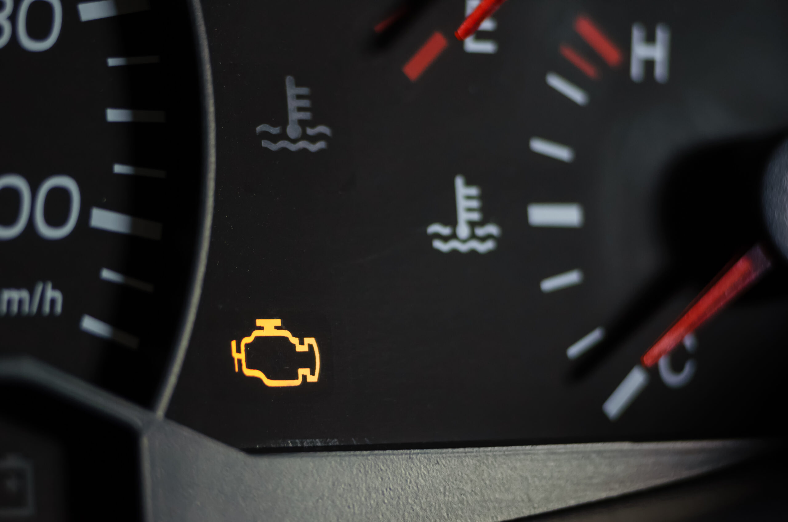 luz de verificação do motor, motor com problemas, erro P0128, luz de verificação do motor