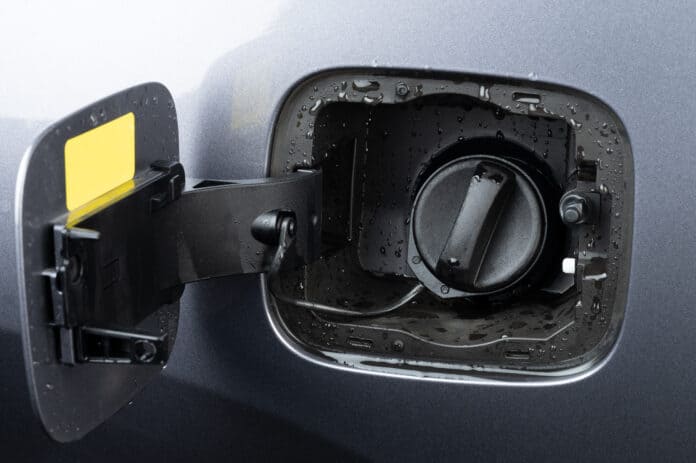 tampa do depósito do carro