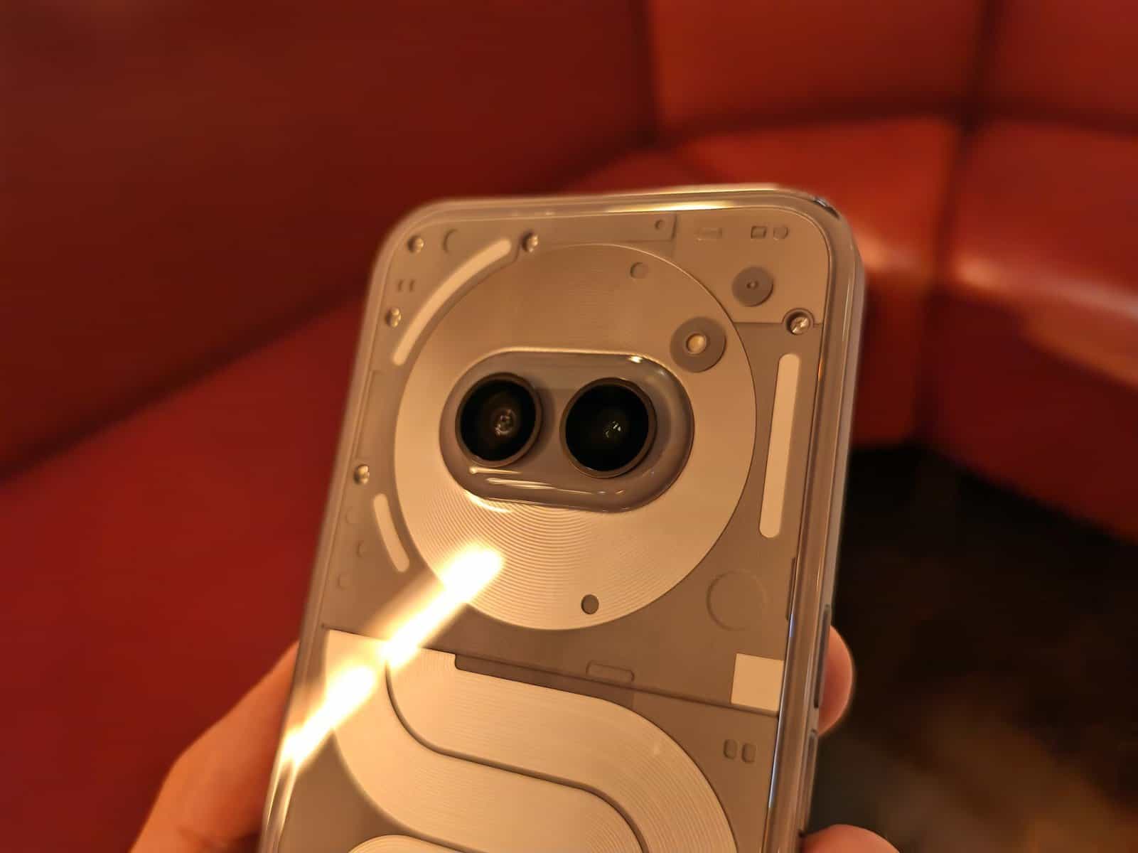 (review) nothing phone (2a) plus: não é estranho? (review) nothing phone (2a) plus: não é estranho?