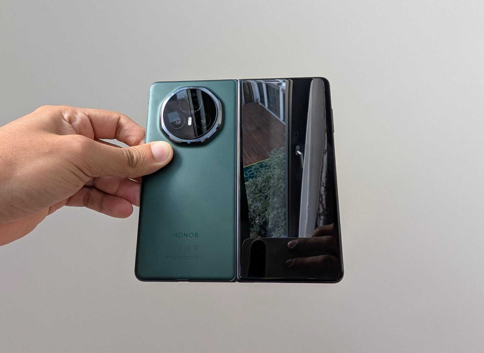 Honor Magic V3