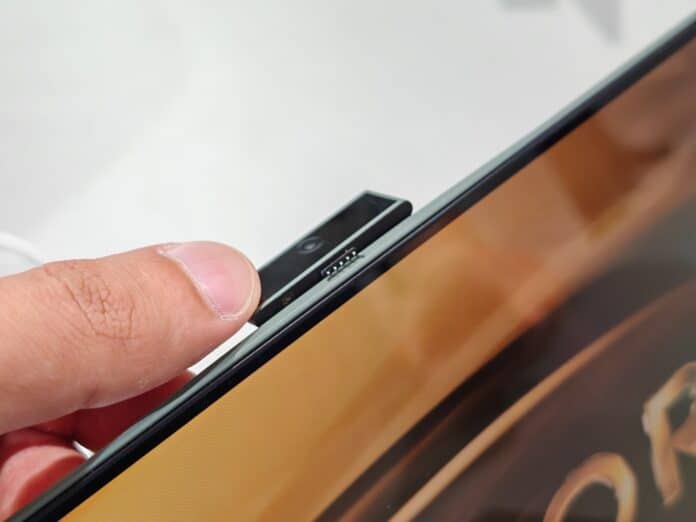 portátil com webcam removível? já existe!