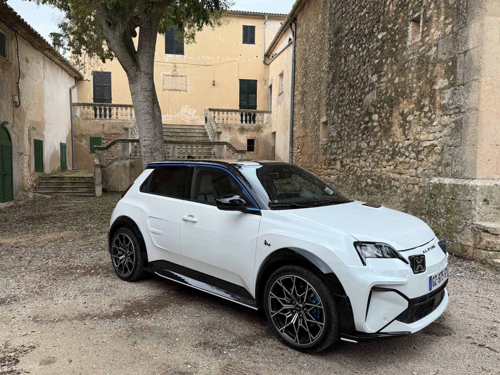 alpine a290: já o conduzimos. É um renault 5? sim, mas também não!