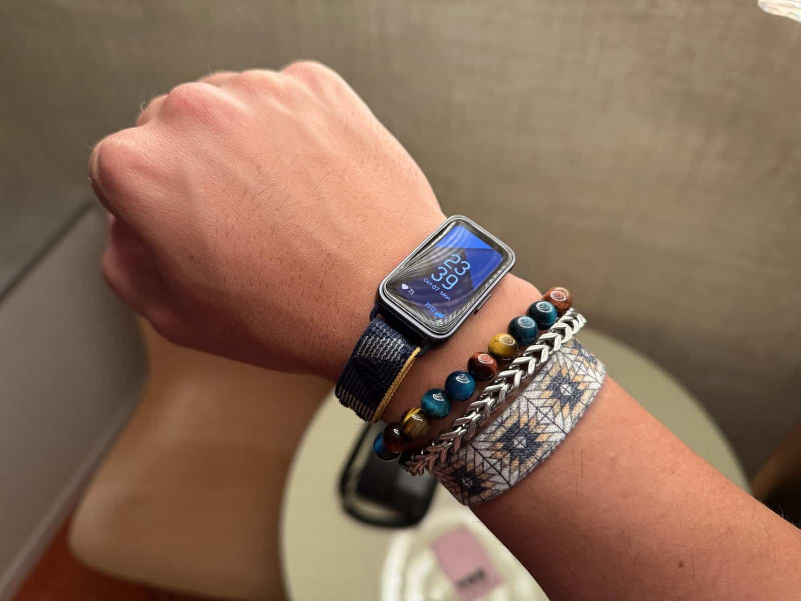 (mini-review) huawei band 9: uma alternativa leve! (mini-review) huawei band 9: uma alternativa leve!