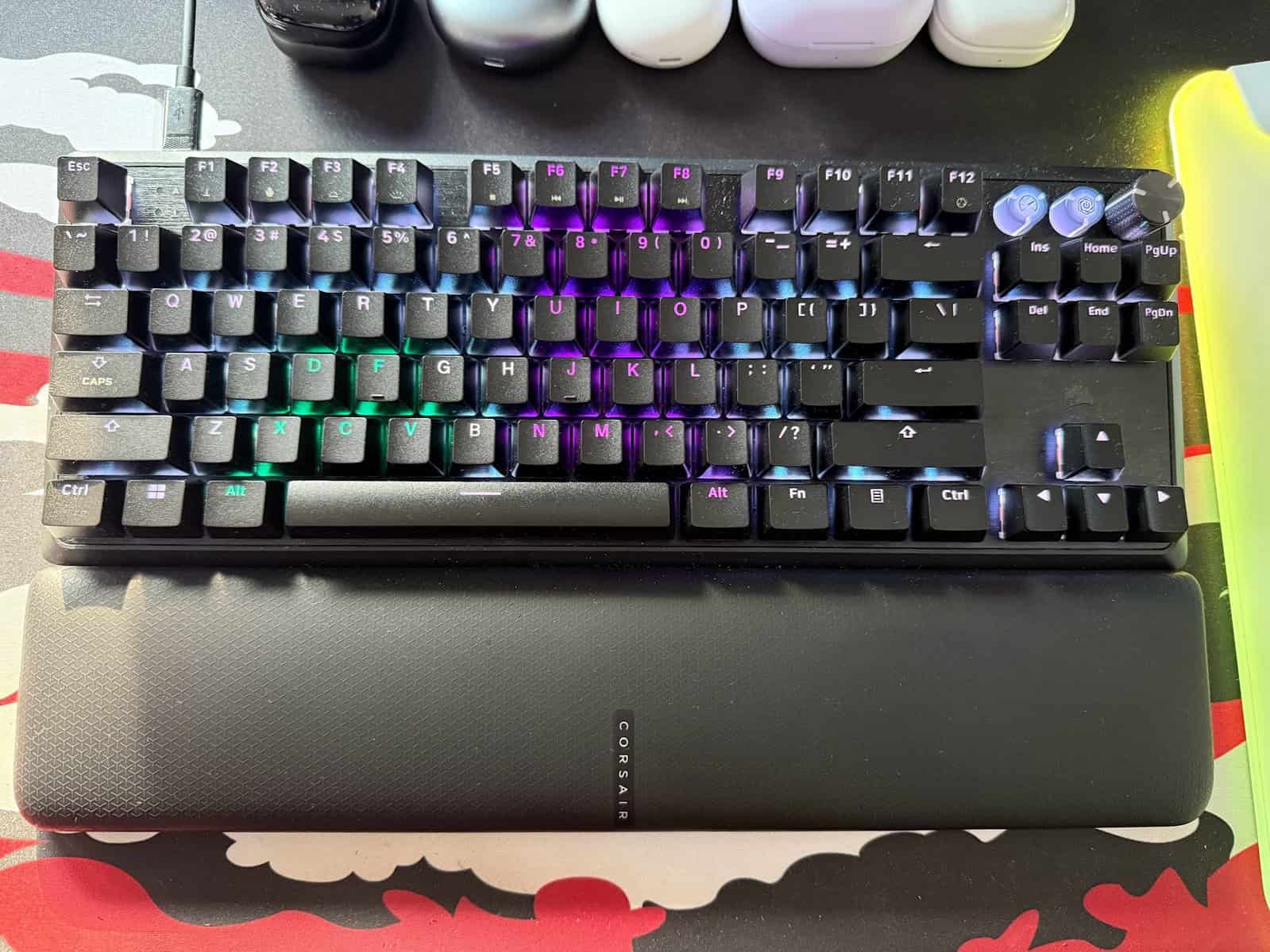 (análise) corsair k70 pro tkl - um teclado moderno! rascunho