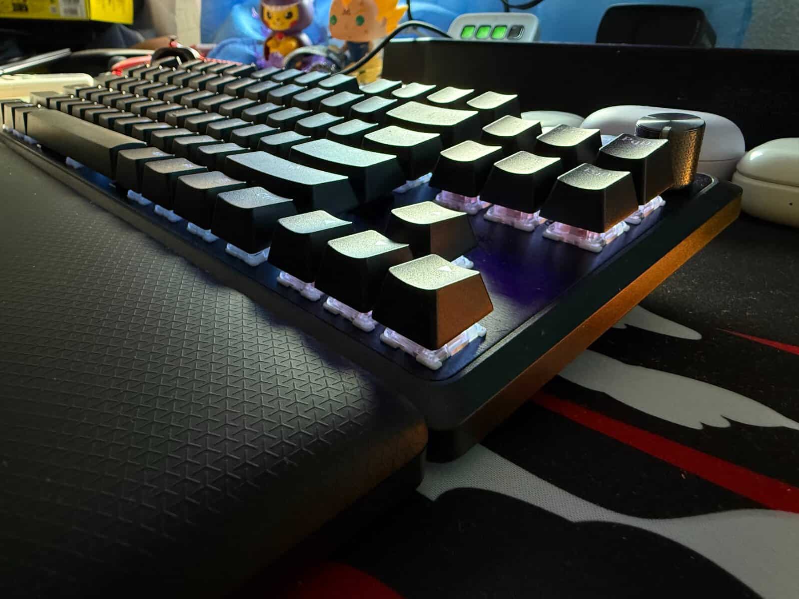 (análise) corsair k70 pro tkl - um teclado moderno! rascunho