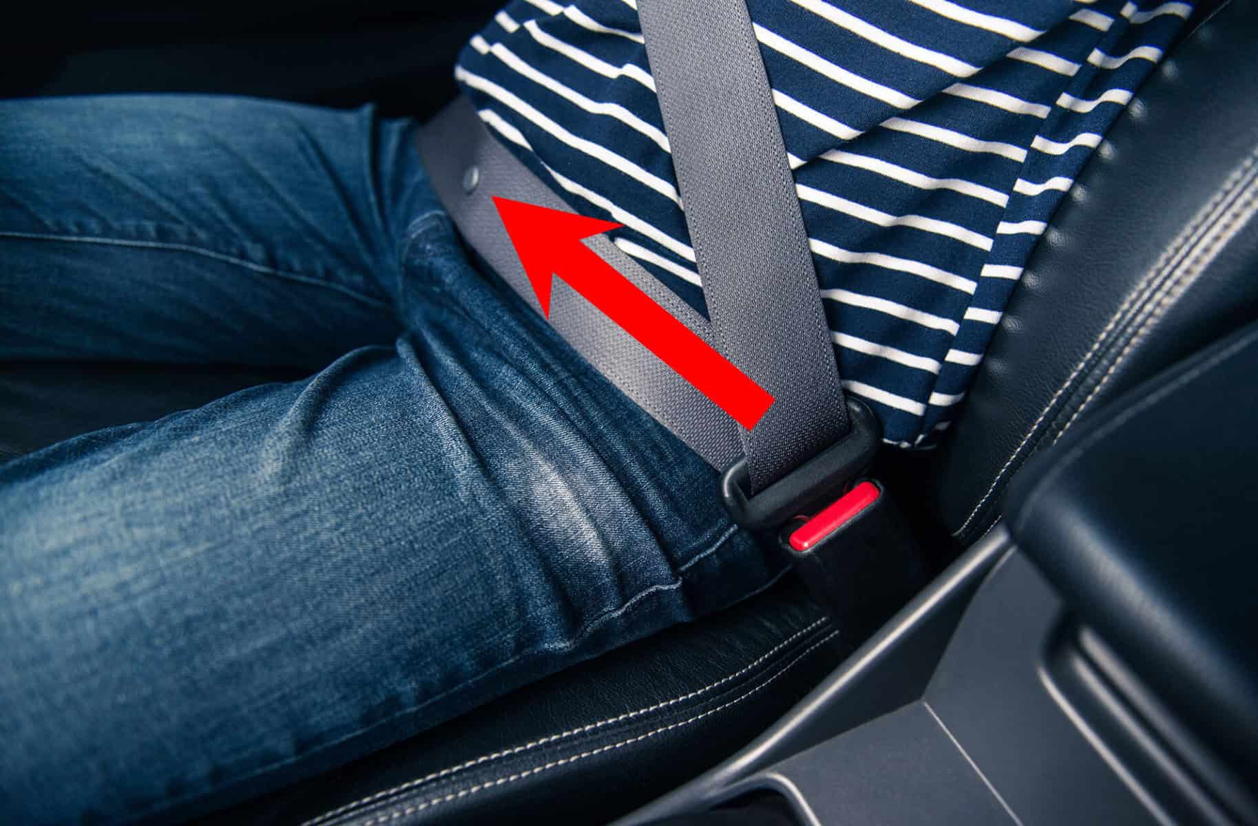 desbloquear cinto de segurança preso, sabe o que faz este pequeno botão no cinto de segurança?