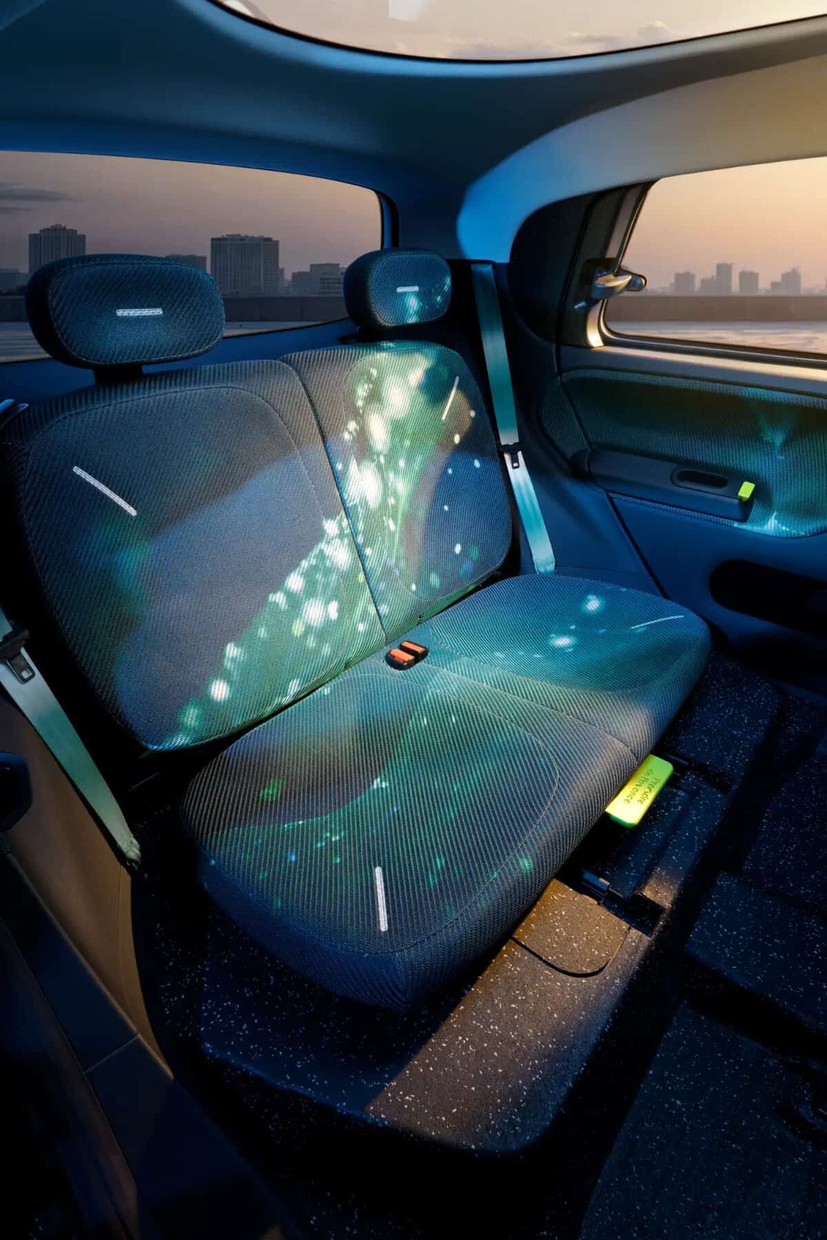 renault twingo: o interior não é de 20 mil euros! renault twingo: o interior não é de 20 mil euros!