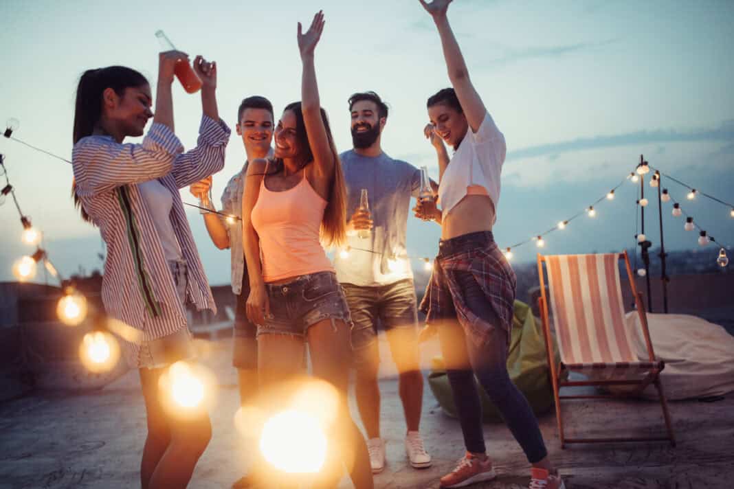 conviver com pessoas é a melhor forma evitar a demência!