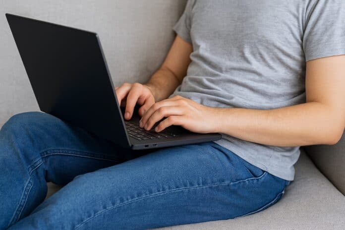 pagar demasiado por um portátil , É verdade que pode ser perigoso usar o portátil nas pernas?