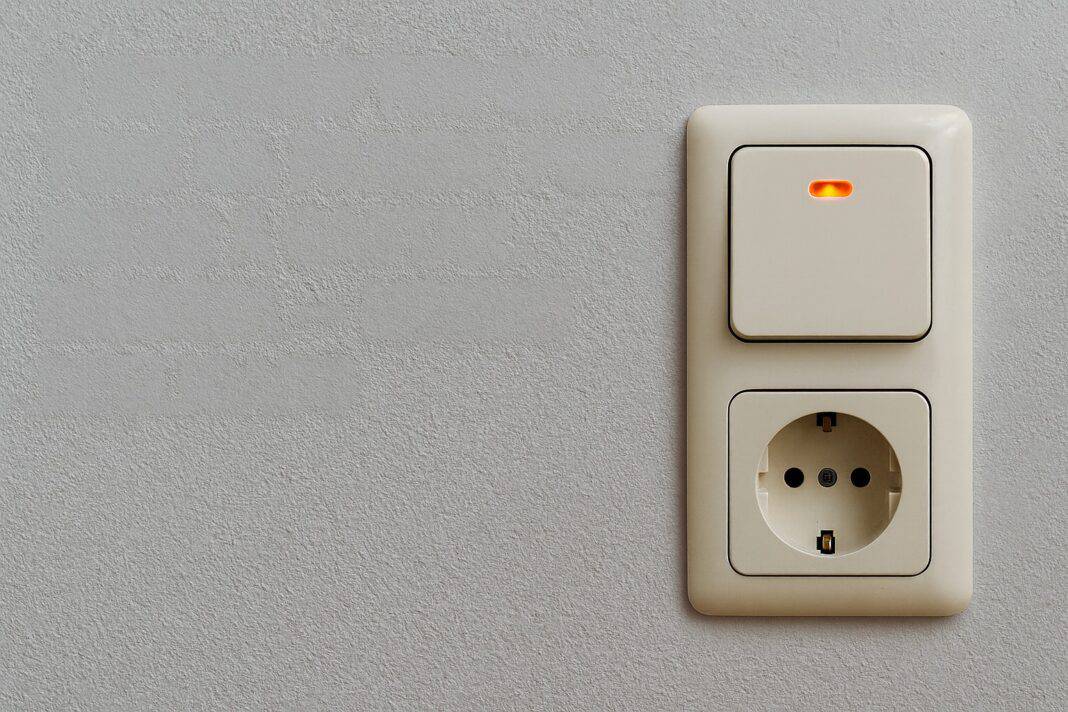 O interruptor que tens na parede pode estar a gastar energia