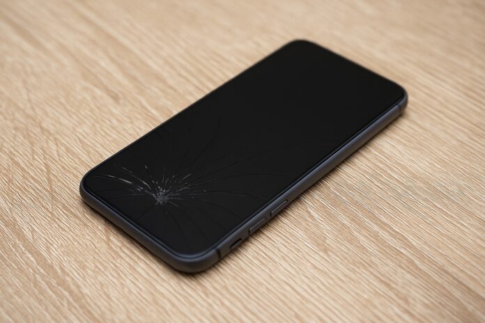 Este gesto no telemóvel está a partir o ecrã sem dares conta