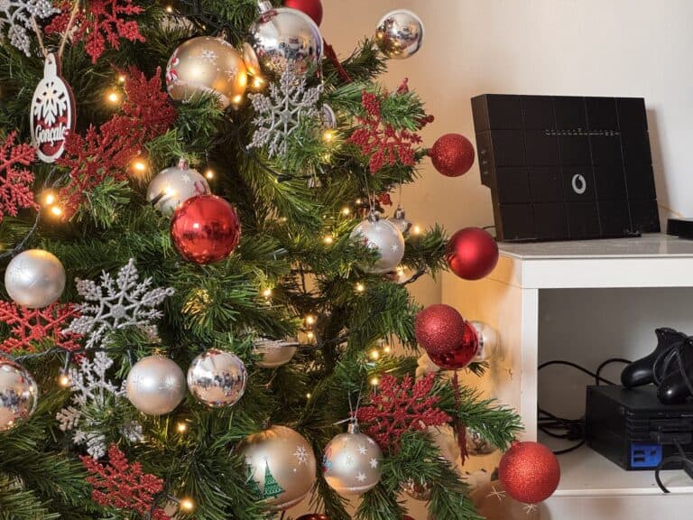 Montaste a árvore de Natal… e o Wi-Fi ficou lento? É por este motivo!