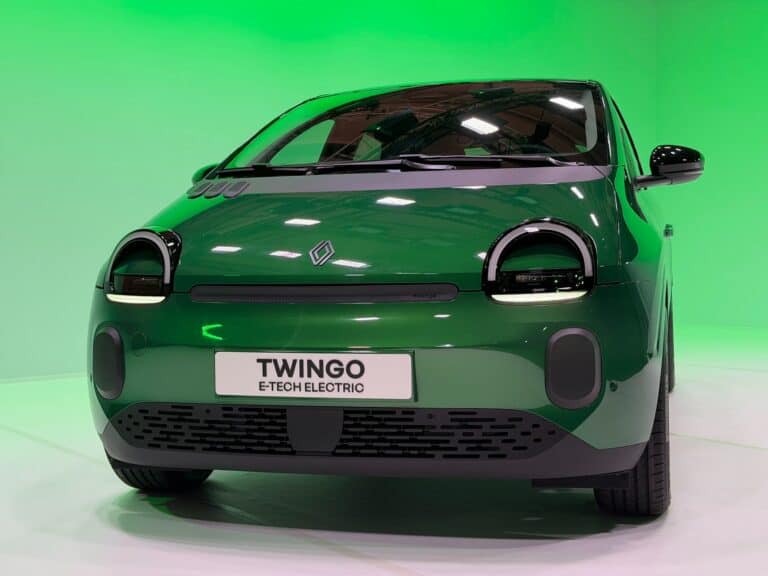 Renault Twingo: Ícone regressa elétrico e abaixo dos 20 mil euros!
