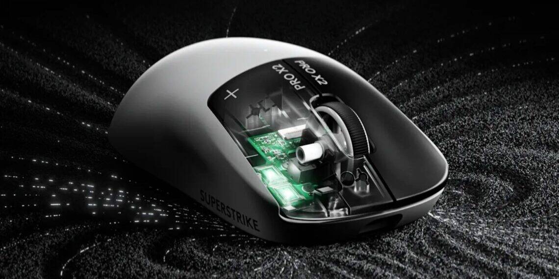 Teclado de jogo Logitech G Pro X2 Superstrike com design inovador e alta precisão para gamers profis.