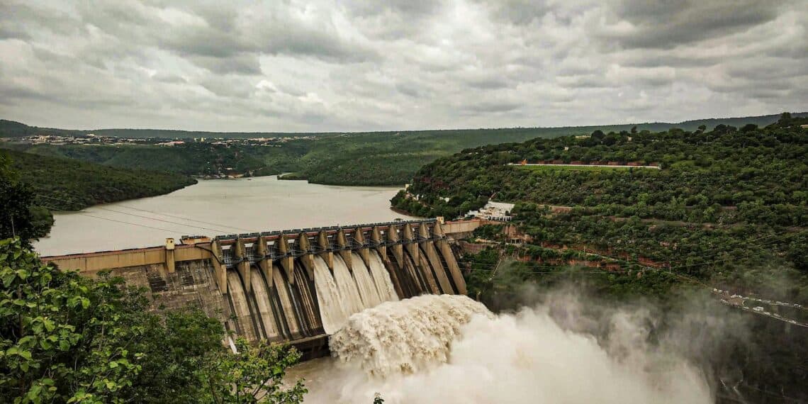 Chuva a potes e barragens cheias não baixam a conta da luz! Sabes porquê?