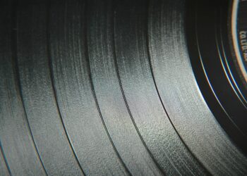 4 mitos sobre os discos de vinil que tens de deixar no passado