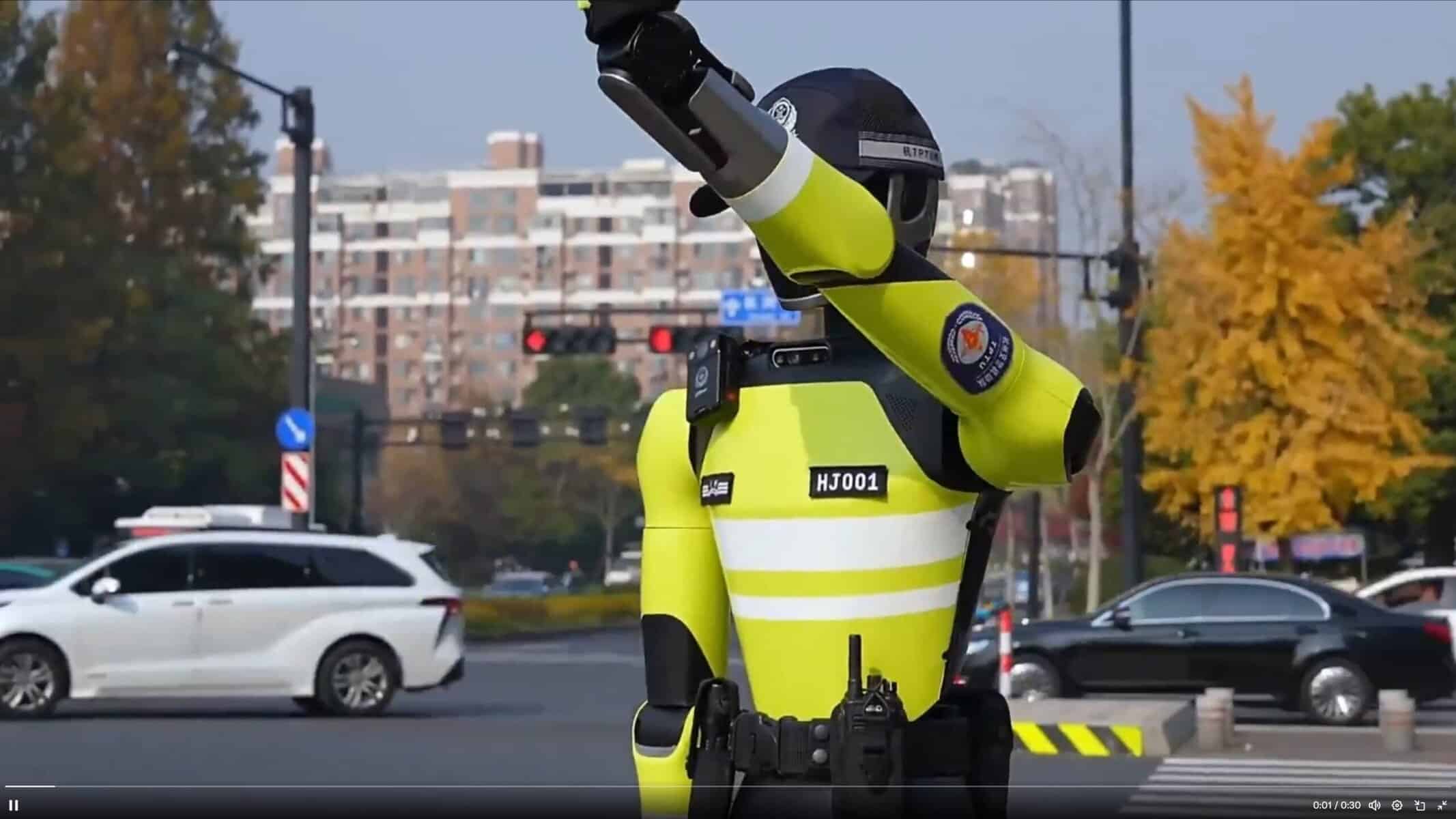 Robocop na vida real? China lança polícias robô para patrulhar