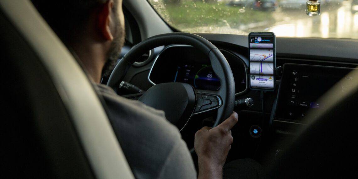 TVDE: plataformas culpam o sistema e motoristas entram em desespero